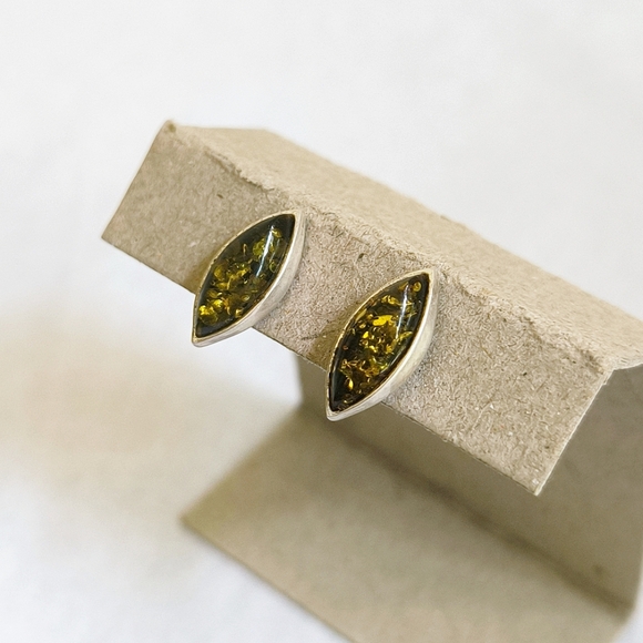 🎀 Sterling silver and yellow amber marquise stud earrings - Picture 3 of 8